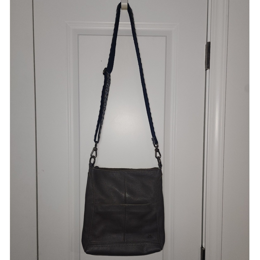 The Sak Gray Pebbled Leather Crossbody Bag Geometric Strap Messenger Purse